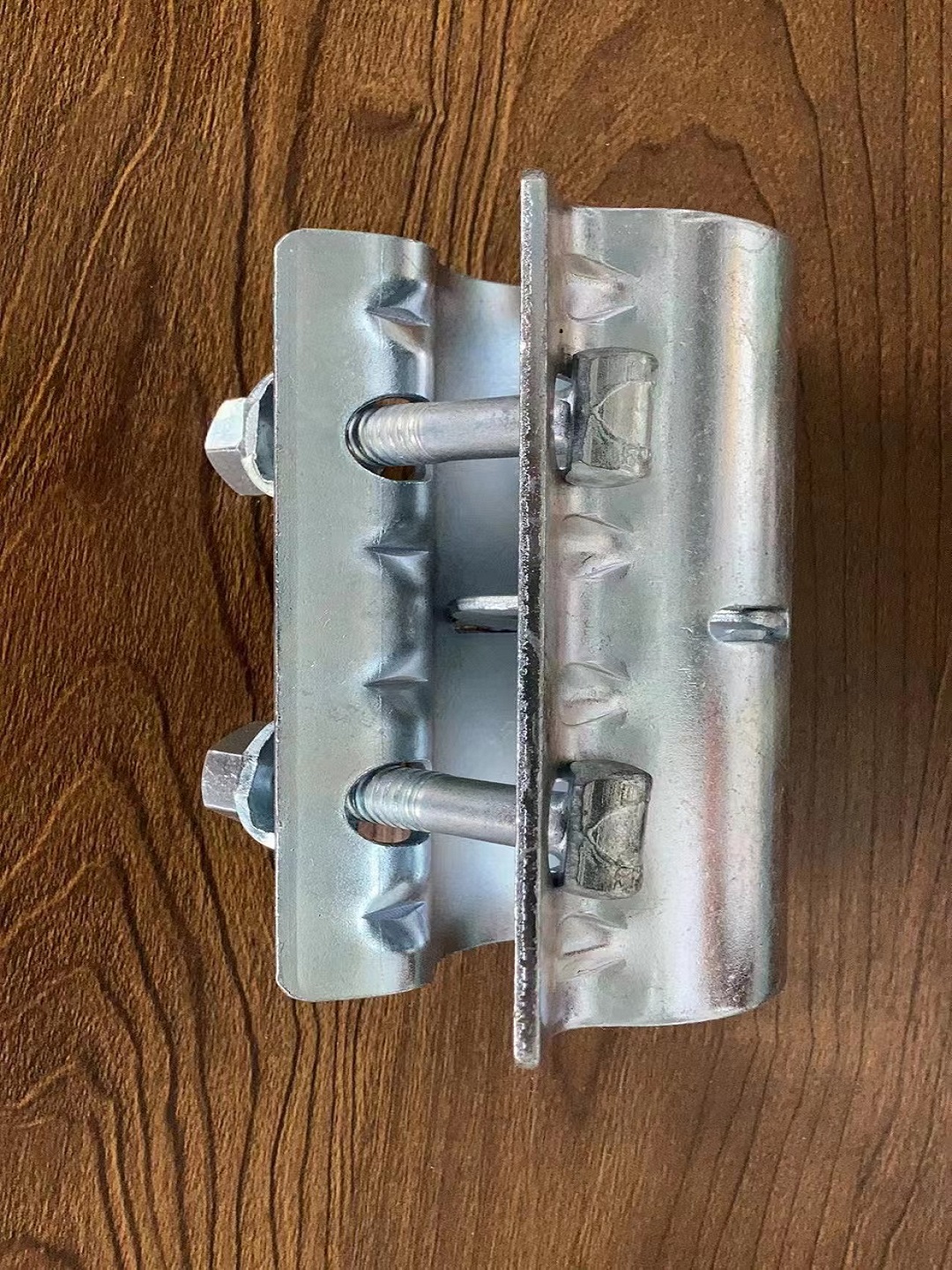 Outer Pipe Fastener